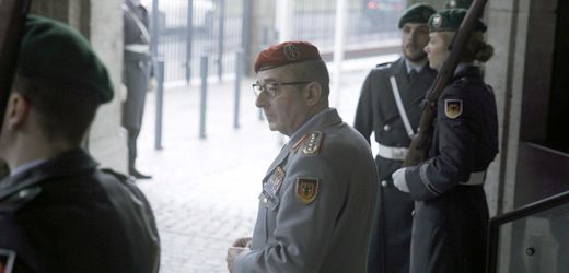 Carsten Breuer: ARD-Reportage »Soldat Nr. 1« über Generalinspekteur der Bundeswehr