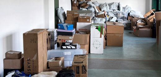 Nordrhein-Westfalen: Polizei findet in Hagen geklauten Container voll mit Paketen – viele noch ungeöffnet