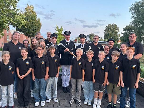 Neue musikalische Leitung: Stabübergabe beim Trommlerkorps Schwarz-Weiß Nieukerk