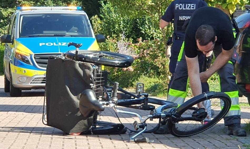 Schwerer Unfall in Rees: 77-Jähriger bei Unfall lebensgefährlich verletzt