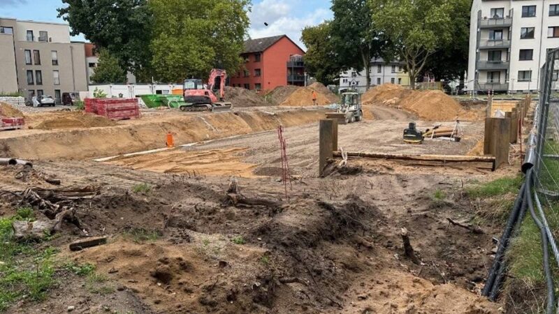 Vorgefertigte Teile werden in Leverkusen zusammenmontiert: WGL baut in Manfort 75 Wohnungen „seriell“