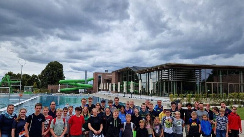 300 Teilnehmerinnen und Teilnehmer aus dem Kreis Wesel: Alpener Jugendfeuerwehr hatte viel Spaß beim Zeltlager