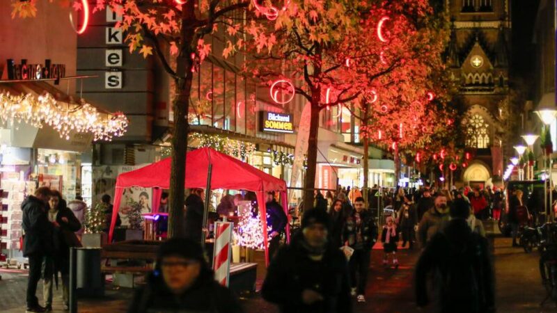 Am Wochenende um Allerheiligen: Krefelder Werbering bietet „Martinszauber“