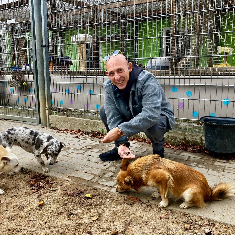 Staffelstabübergabe nach zehn Jahren: Italienischer Schwung für das Tierheim in Dormagen