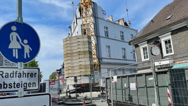 Umleitung Busverkehr: Haltestellen Eich und Karolinenstraße entfallen