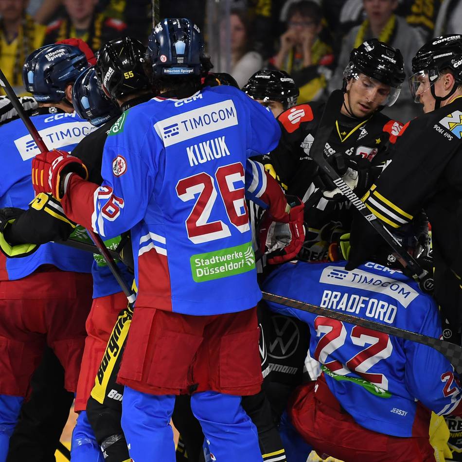 Niederberger und Gogulla mit Doppelpack: 5:3 nach 1:3-Rückstand – DEG dreht ein wildes Derby in Krefeld