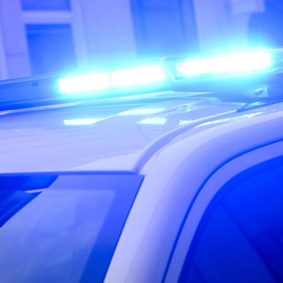 Discounter in Düsseldorf-Heerdt: Kassiererin mit Messer bedroht und Hunderte Euro geraubt