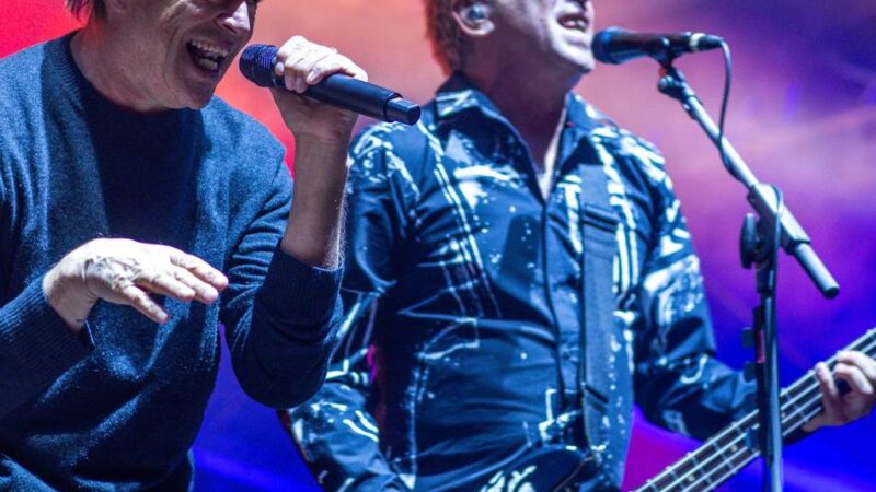 „Unerklärlicher Rauchentwicklung im Bordbistro“: Die Toten Hosen stranden in den Niederlanden