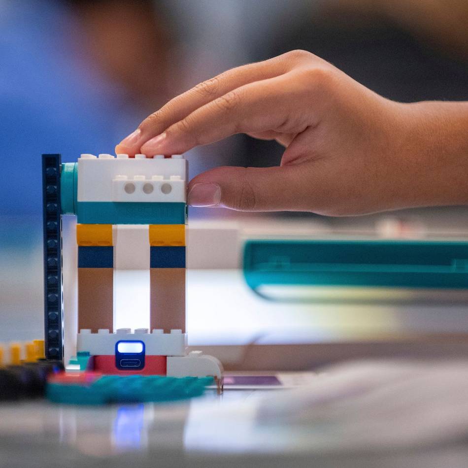 Aktion des Kinderschutzbundes Hilden: Premiere für Platz der Kinderrechte – aus Legosteinen