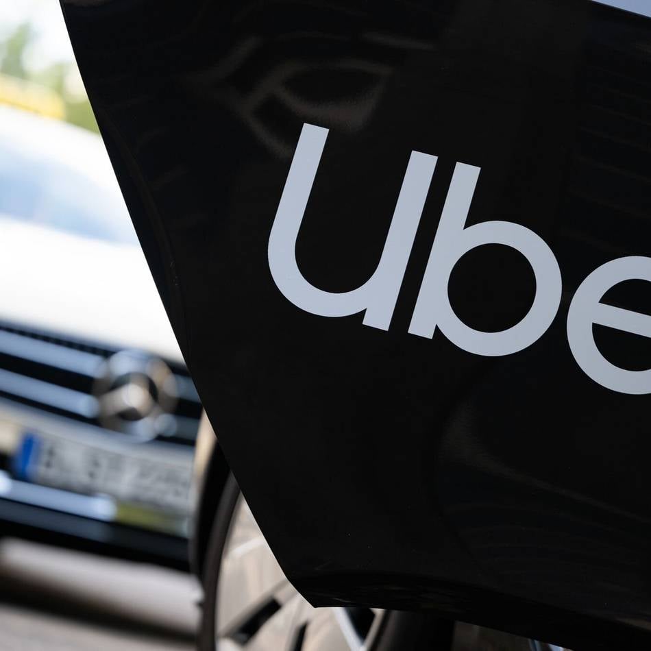 Fahrdienstleister aus den USA:  Verdrängt Uber einheimische Taxis vom Flughafen Weeze?