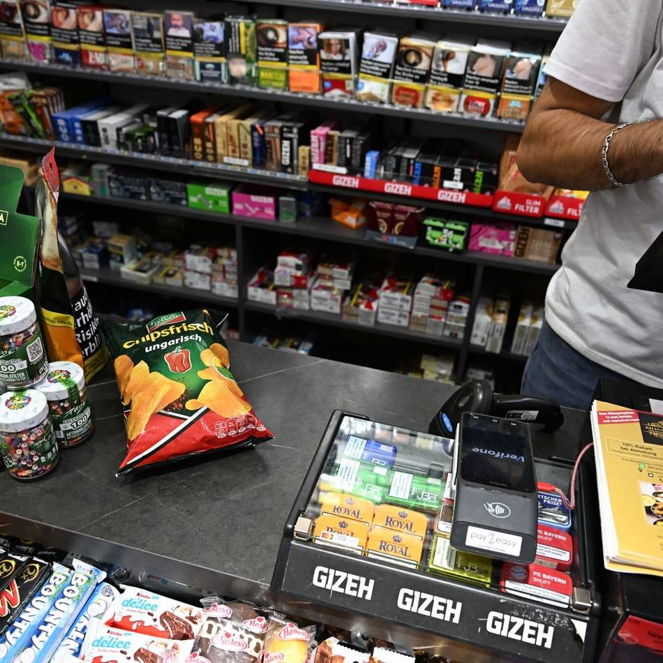 Einsatz am Wochenende: Wegen Alkoholverkauf – Ordnungsamt kontrolliert 16 Büdchen in der Altstadt