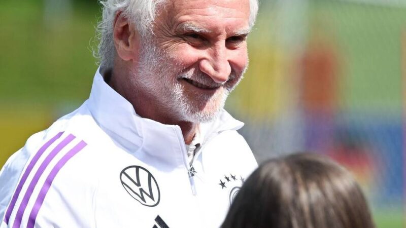 Weltmeister, Teamchef, Publikumsliebling: „Rudi, Rudi, Rudi – jeder liebt Rudi Völler“