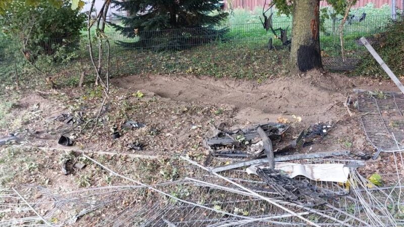 Unfall in Meerbusch: Autodieb rammt Autos und Bäume auf 100 Metern