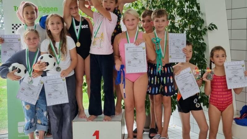 31. Brüggener Schwimm-Gemeindemeisterschaft: Gesamtschule Brüggen gewinnt den Schwimmpokal
