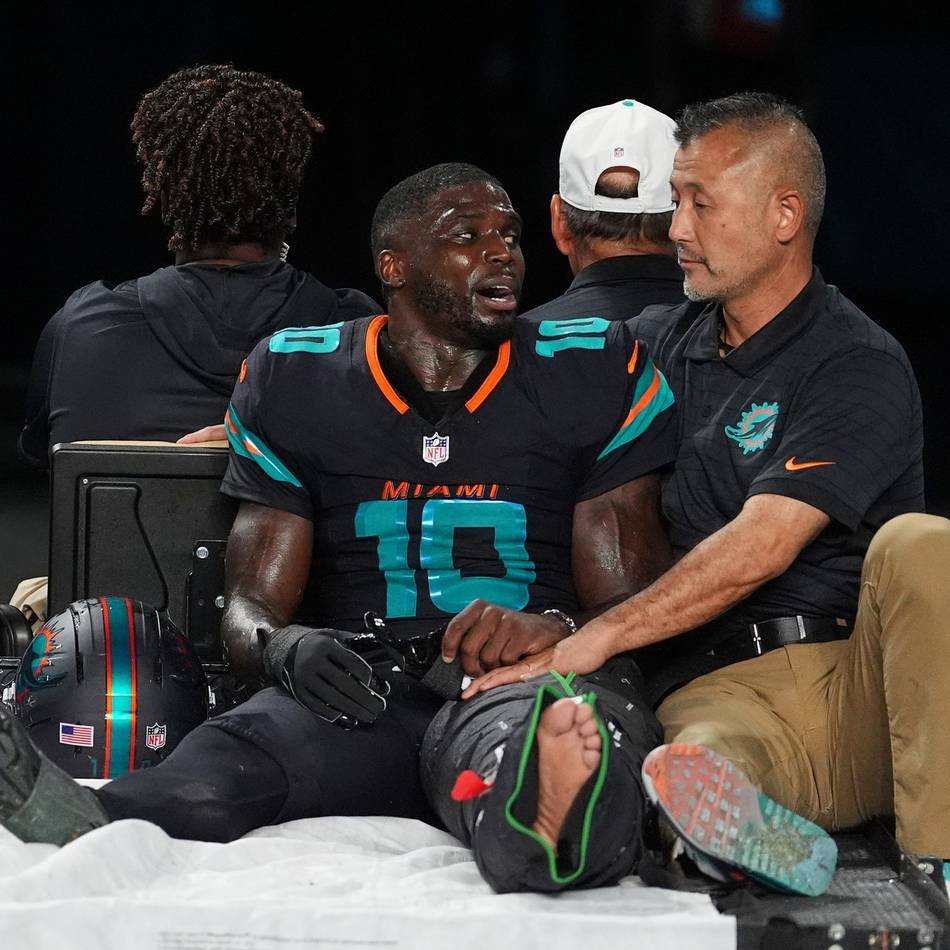 American Football: Dolphins holen ersten NFL-Sieg und verlieren Tyreek Hill