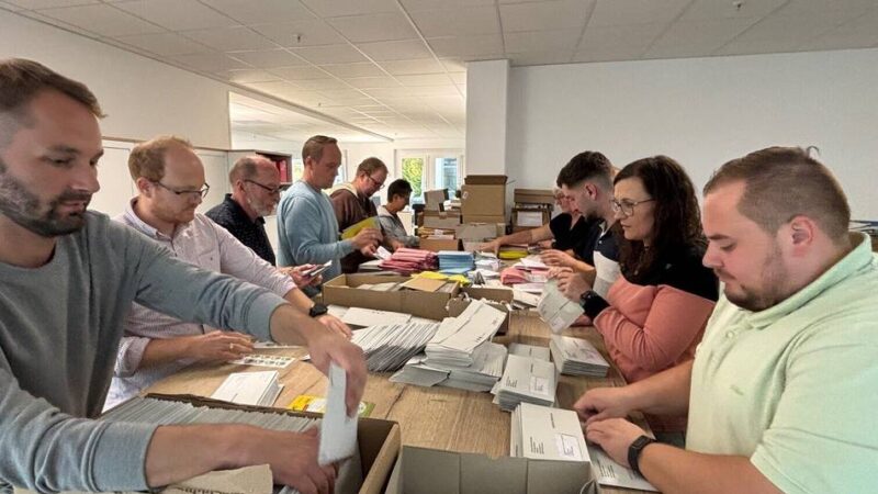 Stichwahl in Hückeswagen: Unterlagen für die Briefwahl gehen raus