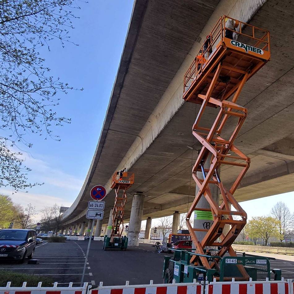 Autobahn GmbH entnimmt Stahlproben am Bauwerk: Skaterpark unter der Stelze teilweise gesperrt