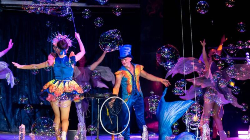„Waterland“ kommt nach Neuss: Ein Zirkus mit 120 Tonnen Wasser