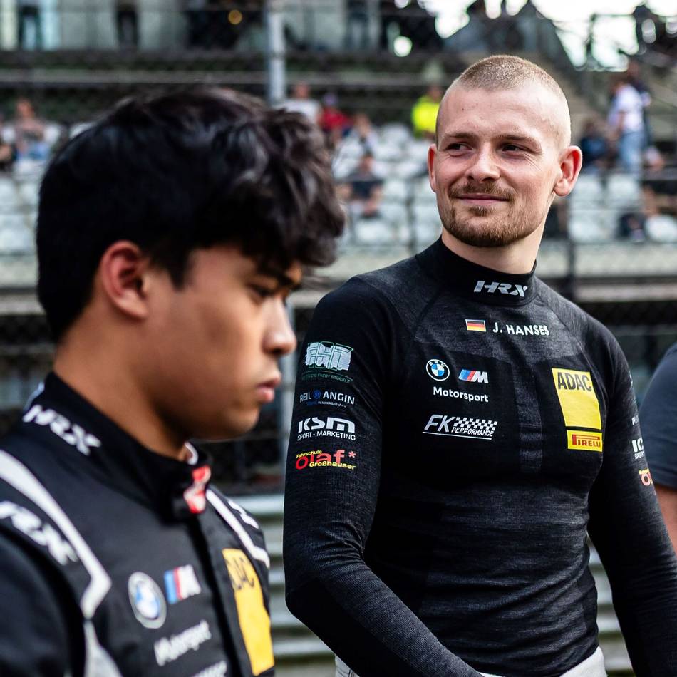 Turbulentes Wochenende in Spielberg: Julian Hanses beeindruckt auf dem Red Bull Ring mit Qualifying-Leistung