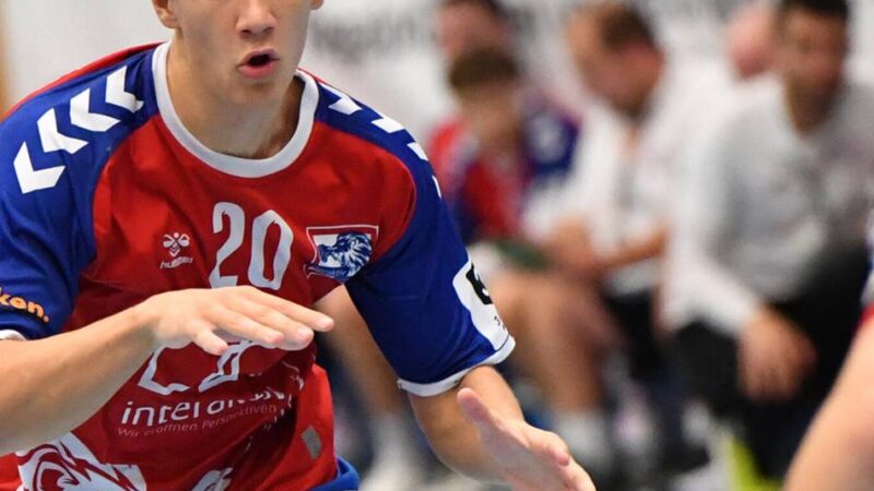 Interaktiv verspielt sicher geglaubten Sieg
Unterzeile: Aufsteiger unterliegt den Bergischen Panthern nach 28:27-Führung noch 28:29
Teaser: Zehn Minuten vor Schluss lag Interaktiv Düsseldorf mit sechs Toren vorn – doch am Ende fehlte die Kraft. Ein 1:8-Lauf kostete den Drittligisten den Sieg, nun wartet das wichtige Heimspiel gegen die SG Schalksmühle-Halver Dragons.: Interaktiv verspielt sicher geglaubten Sieg