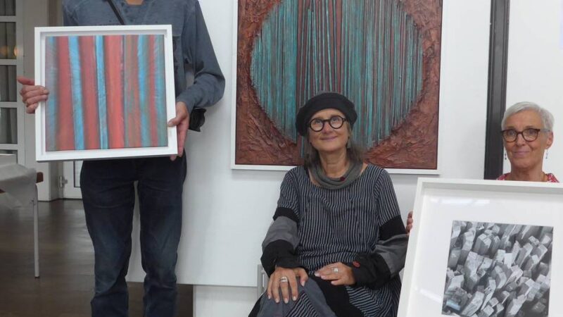 Ausstellung im Rheinberger Stadthaus-Foyer: Künstlerischer Dialog statt Abfalleimer