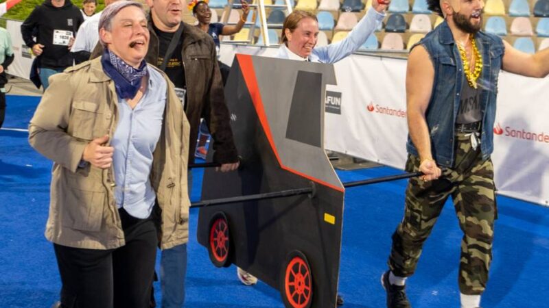 6000 Anmeldungen für Event in Mönchengladbach: Kindheitshelden, Himmelsstürmer und viel Freude beim „Run & Fun“-Firmenlauf