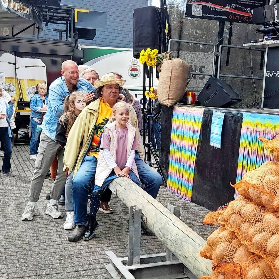 Kartoffelfest: Mordsgaudi in Wülfrath beim Aufwiegen mit „Belana“