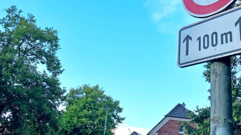 Geschwindigkeitsreduzierungen in Rees: Runter vom Gas auf über 20 Straßen