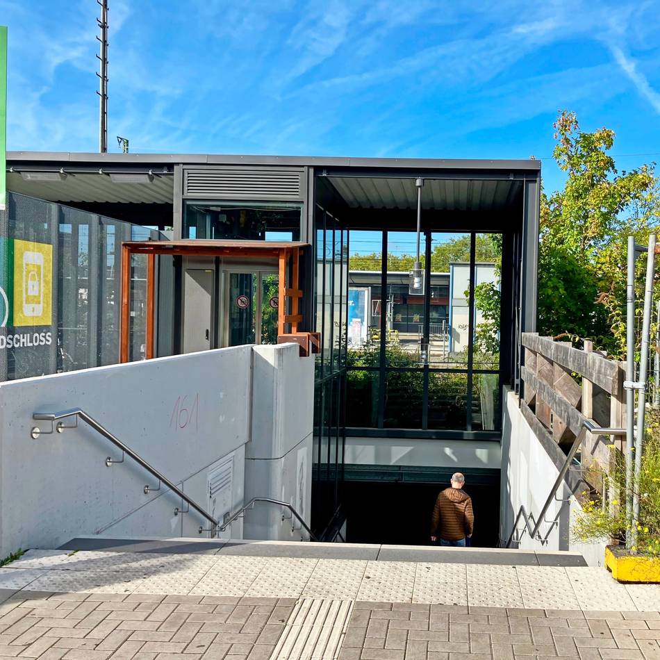 Bezirkspolitiker stimmen zu: Trotz Kosten von über 350.000 Euro – neues Bahnhofsvordach in Solingen nimmt erste Hürde