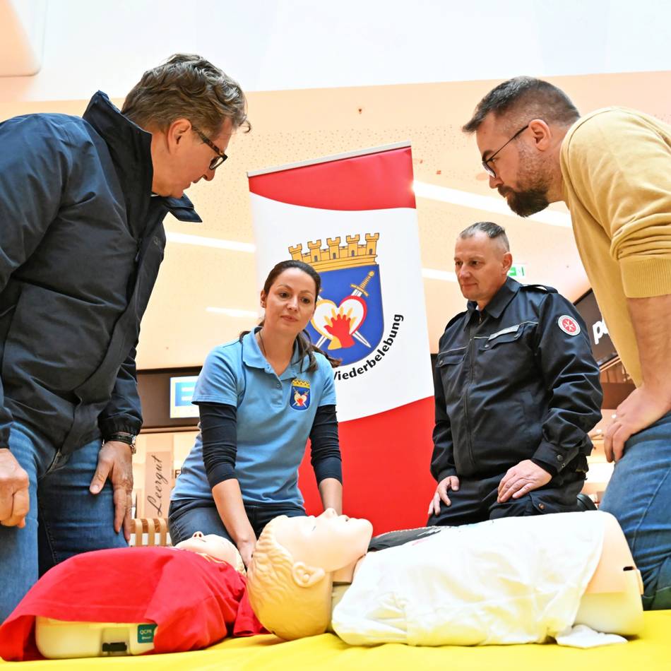 Woche der Wiederbelebung in Solingen: Richtig Leben retten – wenn jeder Handgriff sitzt