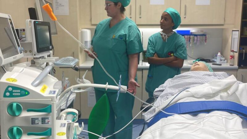 Patientensicherheit in Mönchengladbach: Anästhesisten auf Fehlersuche im „Escape Room“