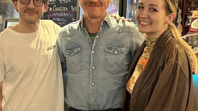 Von der Leinwand ins Düsseldorfer Atelier: Im Kino mit Hollywood-Star Jesse Plemons – „das werden wir so schnell nicht vergessen“