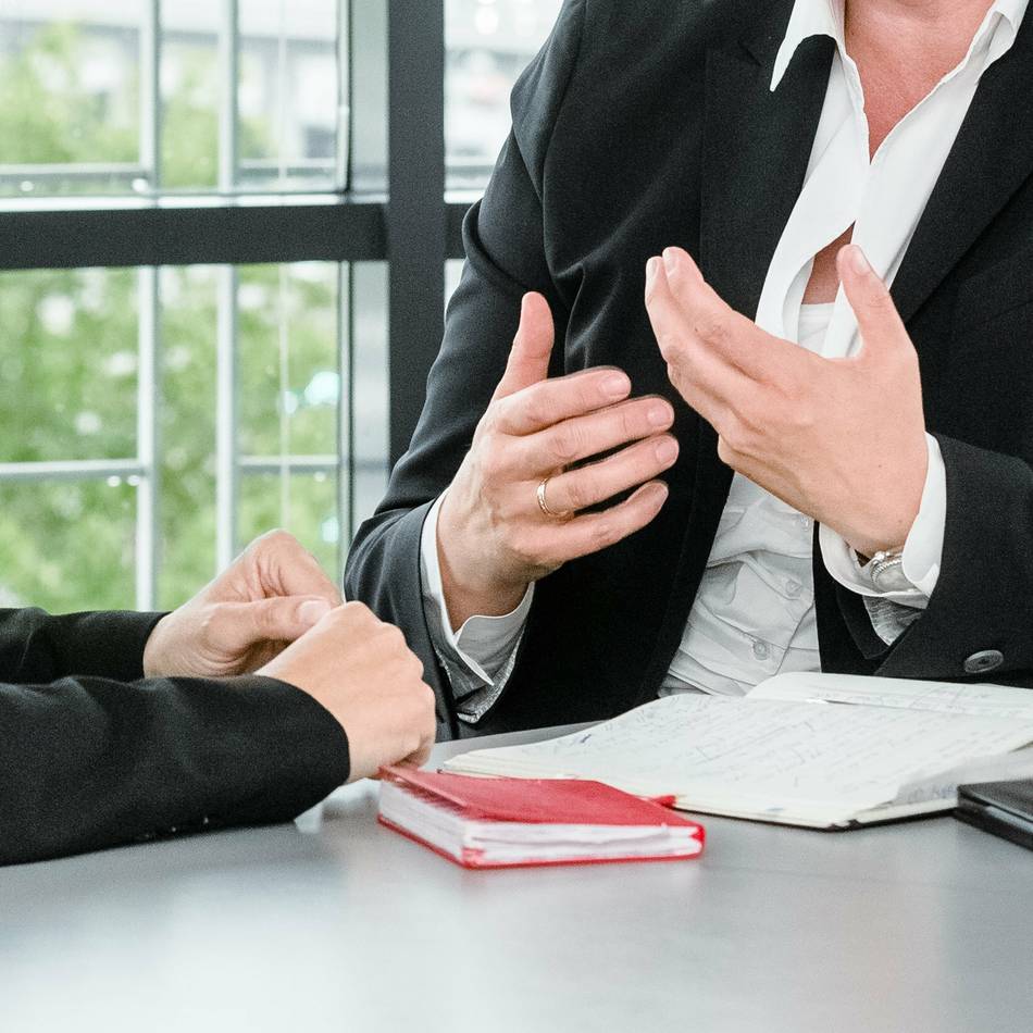 Unternehmenskultur im Rhein-Kreis Neuss: Die Duz-Kultur nimmt zu – das hat auch Nachteile