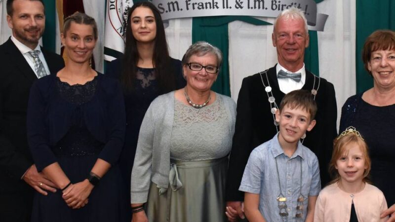 Dorfgemeinschaft Neuenhoven-Schlich: Tradition mit Fackeln und Klompen