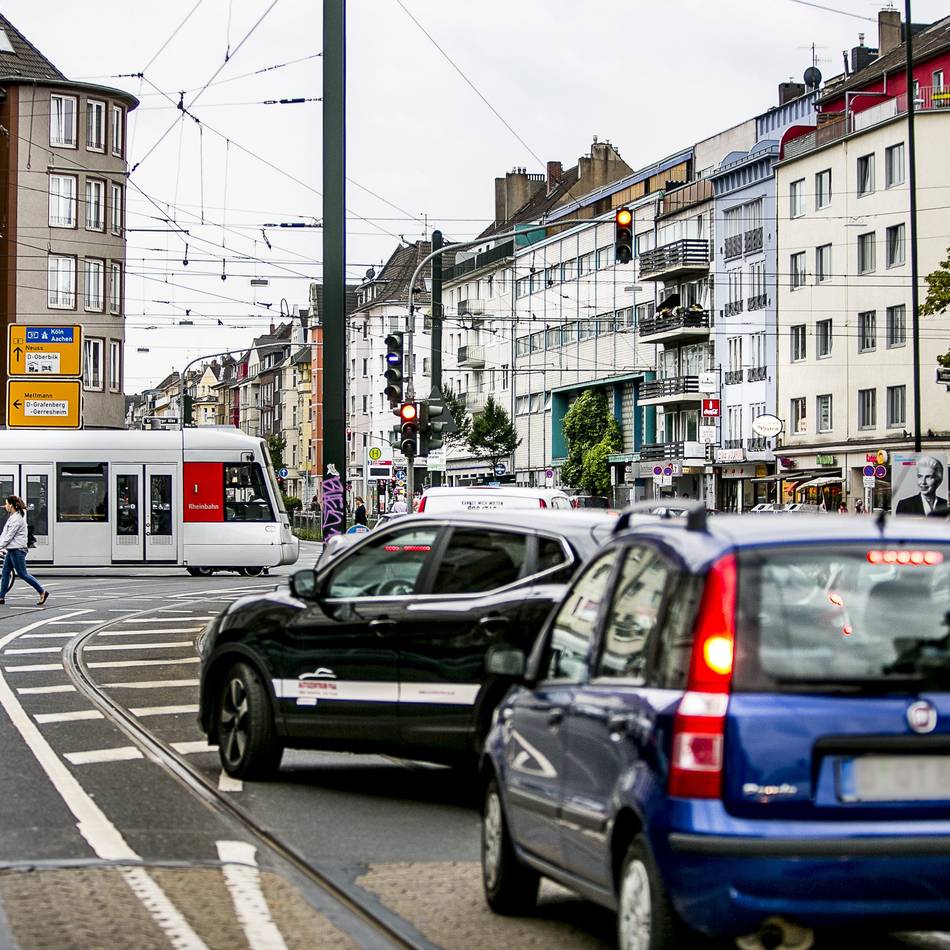 Weniger Vorrang für die Rheinbahn: Die FDP will die Grüne Welle für Autos in Düsseldorf zurück