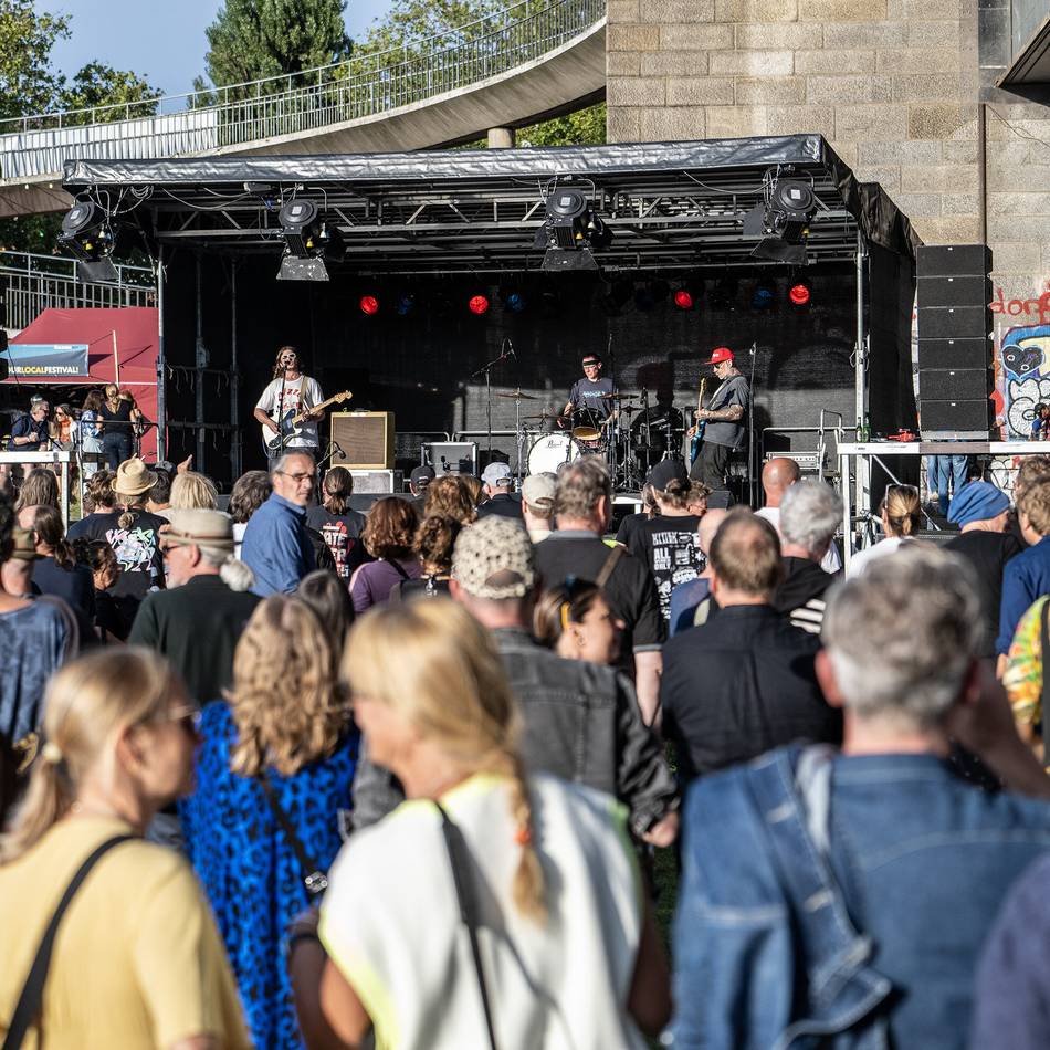 Sonnenuntergang mit Live-Musik: Golzheim-Fest lockte Tausende ans Rheinufer