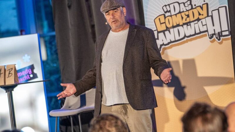 Zweite Wirtschafts-Comedy-Nacht in Kaarst: Ingo Oschmann verzaubert Kaarster Unternehmer