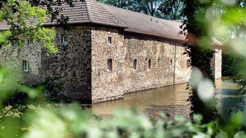 Am 14. September in Langenfeld: Tag des offenen Denkmals in der Wasserburg Haus Graven