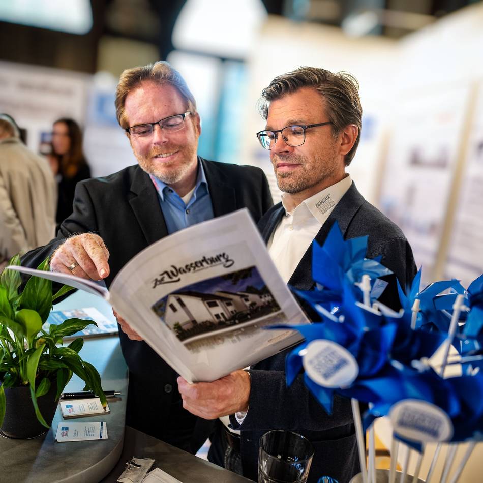 Marienburg Monheim: Bauträger und Geldinstitute informieren beim Immobilientag