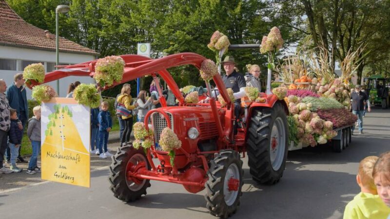 Jubiläum des Siedlerdorfs: Nierswalde feiert 75. Geburtstag mit Erntedank und Schützenfest