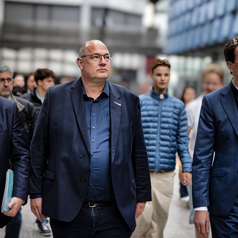 Kommunalwahl 2025 in Leverkusen: Wüst in der Wüstenei – Ministerpräsident zu Gast in der City C