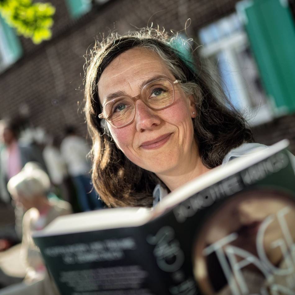 „Tage aus Glas“: Dorothee Krings liest in der Bibliothek im Brauhaus