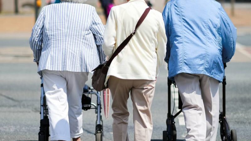 Tag der älteren Menschen: Beratungsgespräche in der Bibliothek in Breyell