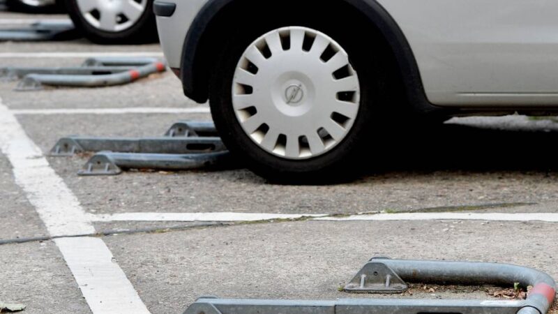 CDU will Düsseldorfer Modell nach Neuss holen: Bald Anwohnerparken auf Supermarktflächen?