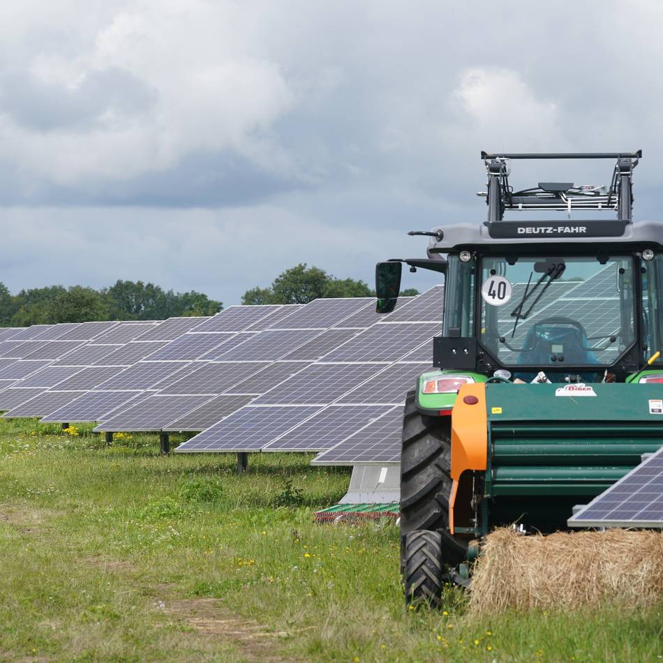 Erntedank-Frühstück der Kreisbauernschaften: Landwirte kritisieren Solarstrom auf Ackerflächen