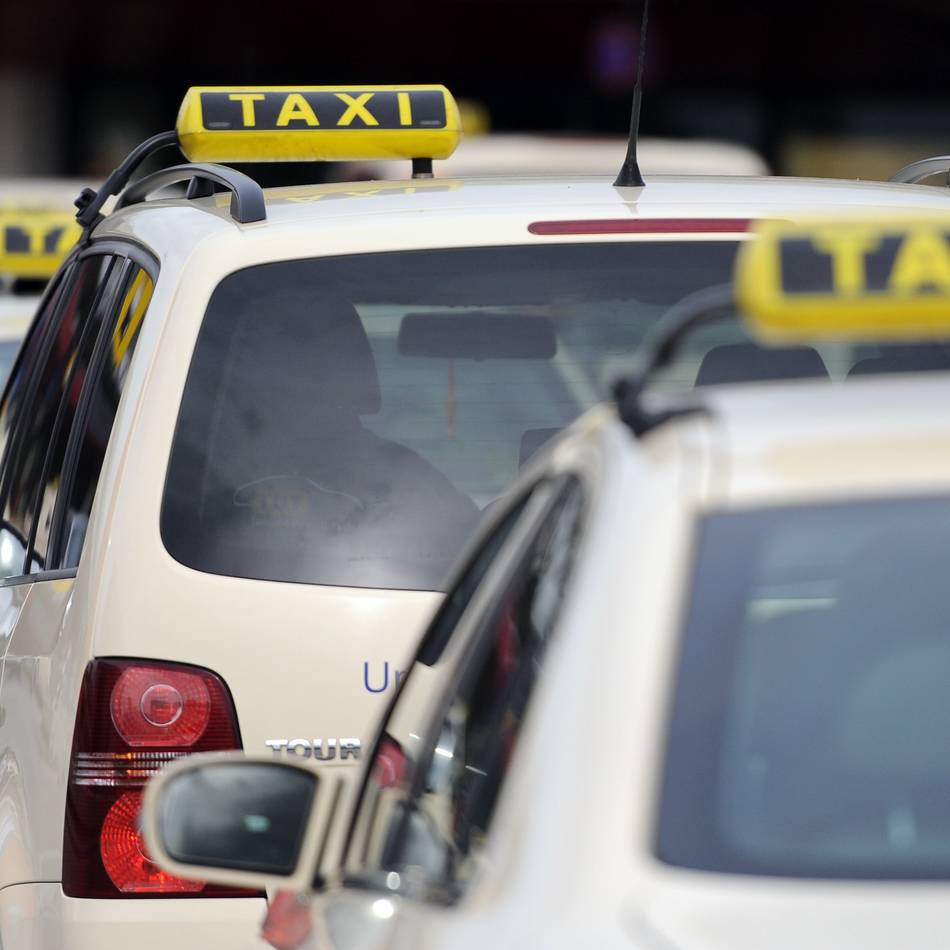 Neue Regel seit September: Fester Preis im Taxi – Duisburg reagiert auf Konkurrenz von Uber
