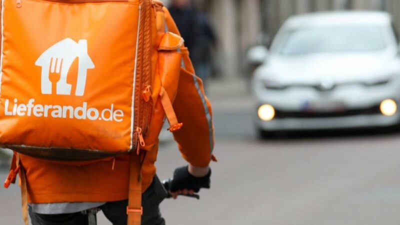Lebensmittel, Tierbedarf, Blumen: Das bieten Lieferando, Wolt, Flink & Co. in Düsseldorf