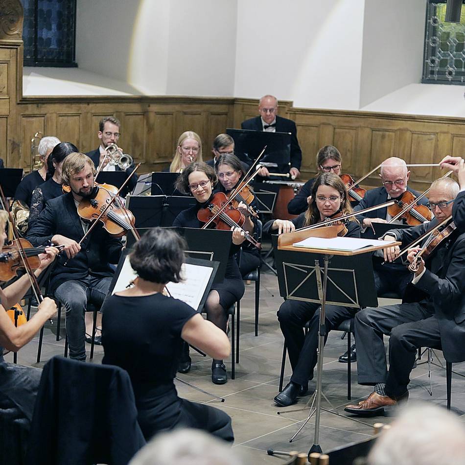 Herbstkonzerte des VHS-Sinfonieorchesters Mettmann-Wülfrath: Zwischen klassischem Saxofon und kleiner Messe