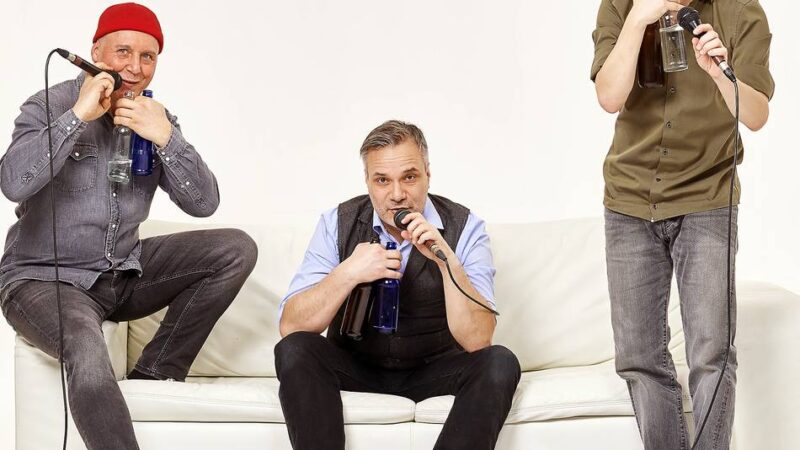 „Glasmusik“-Kontert in Wermelskirchen: Humorvolle Einlagen zu virtuosem Flaschenspiel