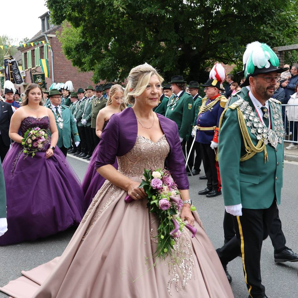 Schützenfest in Grevenbroich: Laacher freuen sich über ihren Kronprinzen Marco Sautner